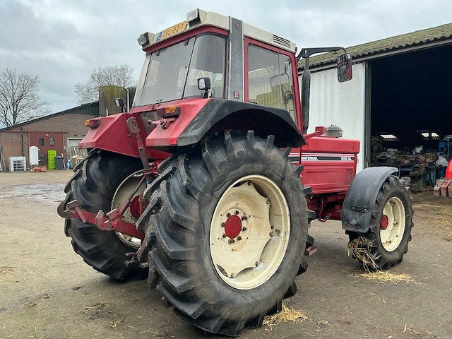 1982 international 1255 xl vierwielaangedreven landbouwtractor - afbeelding 28 van  38
