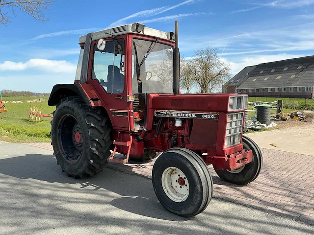 1982 international 845xl tweewielaangedreven landbouwtractor - afbeelding 23 van  28