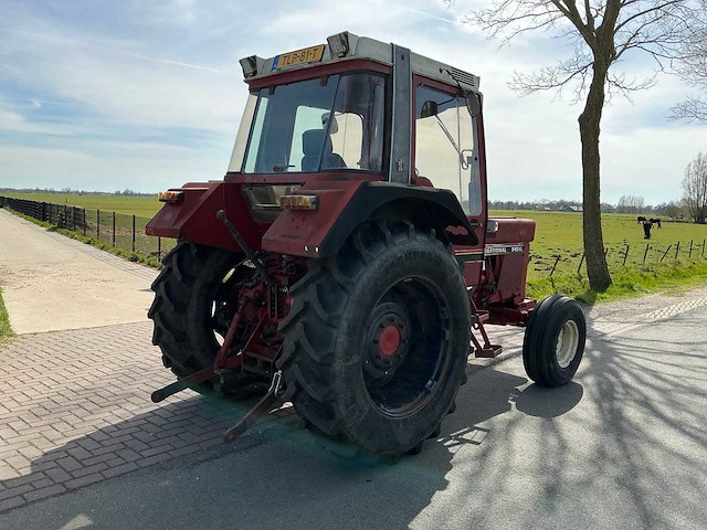 1982 international 845xl tweewielaangedreven landbouwtractor - afbeelding 26 van  28