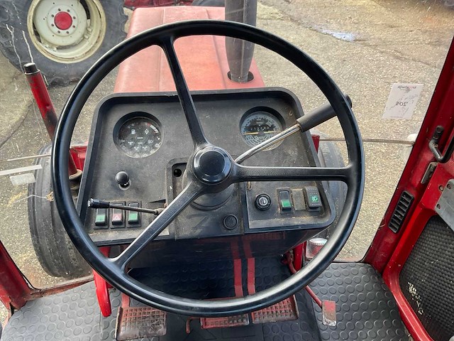 1982 international 845xl tweewielaangedreven landbouwtractor - afbeelding 7 van  17
