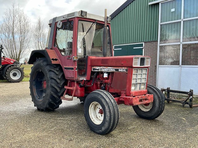 1982 international 845xl tweewielaangedreven landbouwtractor - afbeelding 10 van  17