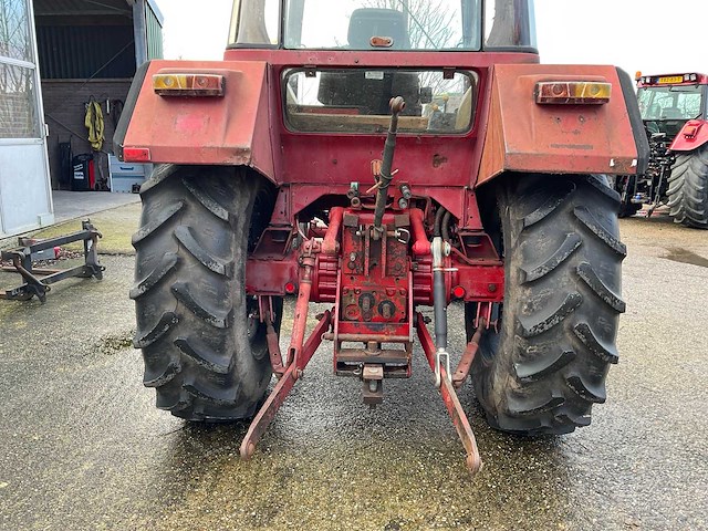 1982 international 845xl tweewielaangedreven landbouwtractor - afbeelding 16 van  17