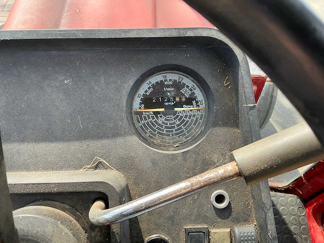 1982 international 845xl tweewielaangedreven landbouwtractor - afbeelding 11 van  28