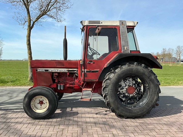 1982 international 845xl tweewielaangedreven landbouwtractor - afbeelding 7 van  28