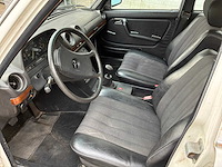 1982 mercedes-benz 200d (w123) oldtimer - afbeelding 28 van  30