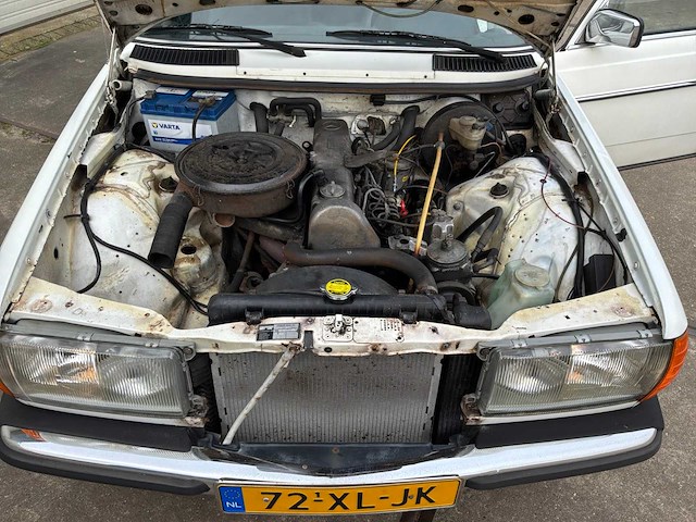 1982 mercedes-benz 200d (w123) oldtimer - afbeelding 6 van  28