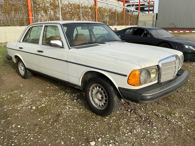 1982 mercedes-benz 300d turbo diesel personenauto - afbeelding 22 van  28