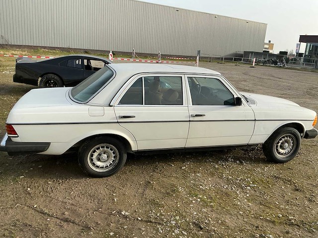 1982 mercedes-benz 300d turbo diesel personenauto - afbeelding 23 van  28