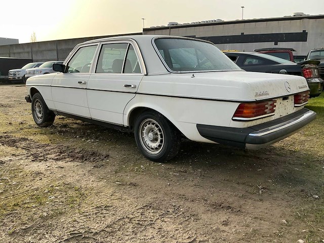1982 mercedes-benz 300d turbo diesel personenauto - afbeelding 26 van  28