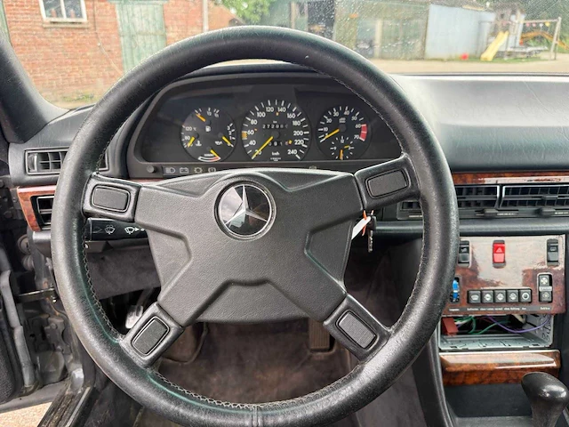1982 mercedes-benz s-klasse 500 sec personenauto - afbeelding 14 van  15
