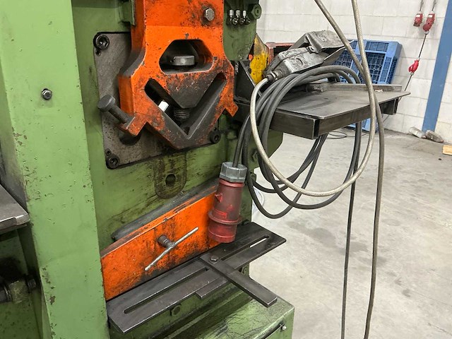 1982 mubea klsh 550 pons- en knipmachine - afbeelding 13 van  14