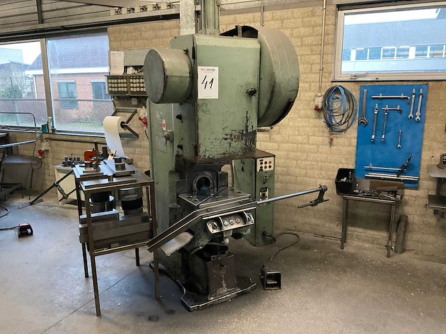 1982 stankoimport kd1424a excenterpers - afbeelding 1 van  18