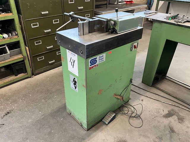 1982 stierli-bieger 7.5 sb buigmachine - afbeelding 1 van  7