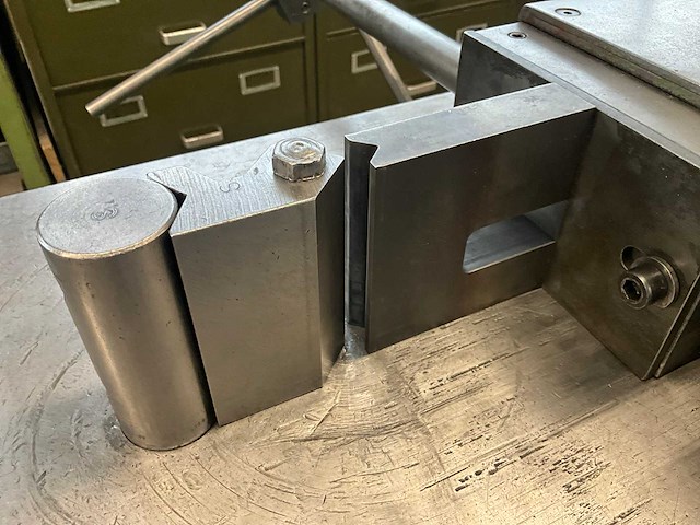 1982 stierli-bieger 7.5 sb buigmachine - afbeelding 4 van  7