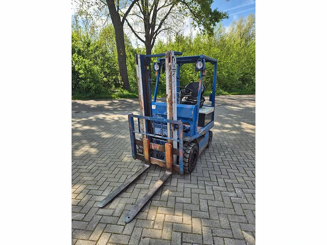 1982 toyota 4fb15 elektrische heftruck – 1.500 kg – 3.000 mm – 48 v – inclusief acculader - afbeelding 1 van  10