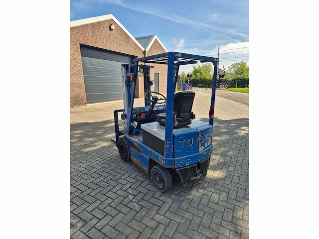 1982 toyota 4fb15 elektrische heftruck – 1.500 kg – 3.000 mm – 48 v – inclusief acculader - afbeelding 2 van  10