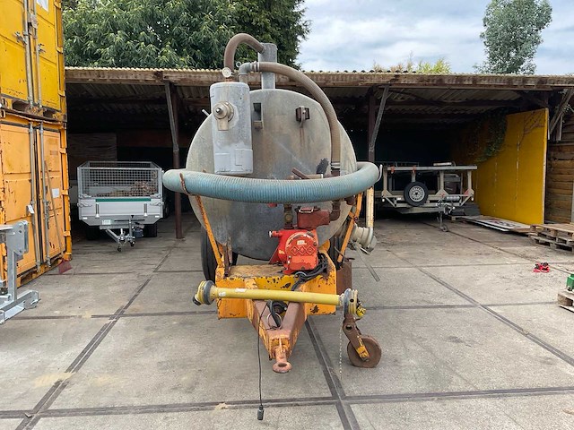 1982 veenhuis 5800 mesttank - afbeelding 9 van  16