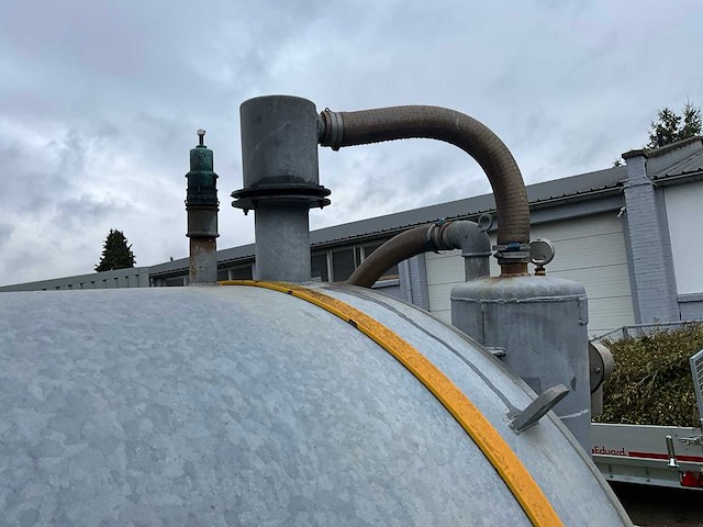 1982 veenhuis 5800 mesttank - afbeelding 15 van  24