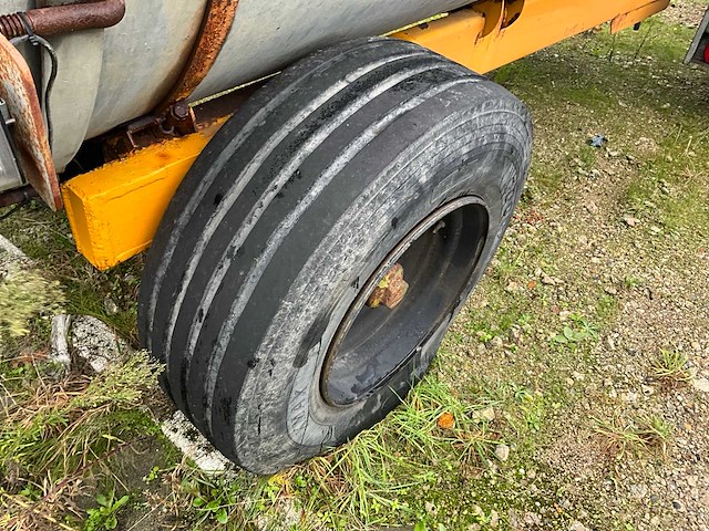1982 veenhuis 5800 mesttank - afbeelding 20 van  24