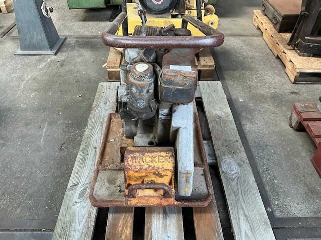 1982 wacker i330 trilplaat - afbeelding 2 van  5