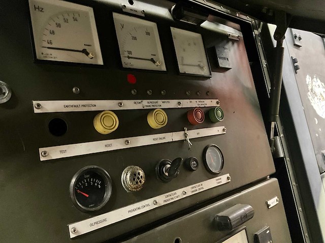 1983 dynaf 88005d noodstroomaggregaat - afbeelding 5 van  6