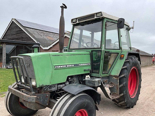 1983 fendt 305ls turbomatik tweewielaangedreven landbouwtractor - afbeelding 2 van  33