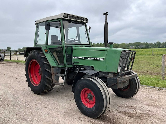 1983 fendt 305ls turbomatik tweewielaangedreven landbouwtractor - afbeelding 28 van  33