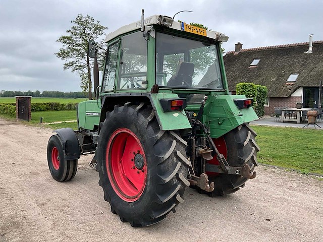 1983 fendt 305ls turbomatik tweewielaangedreven landbouwtractor - afbeelding 32 van  33