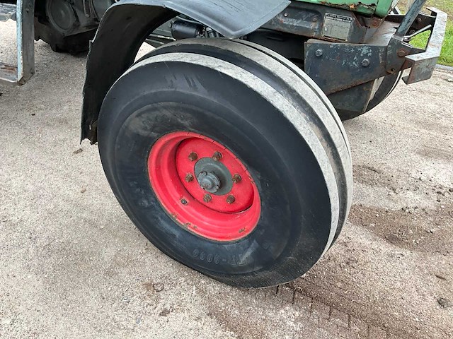 1983 fendt 305ls turbomatik tweewielaangedreven landbouwtractor - afbeelding 8 van  22