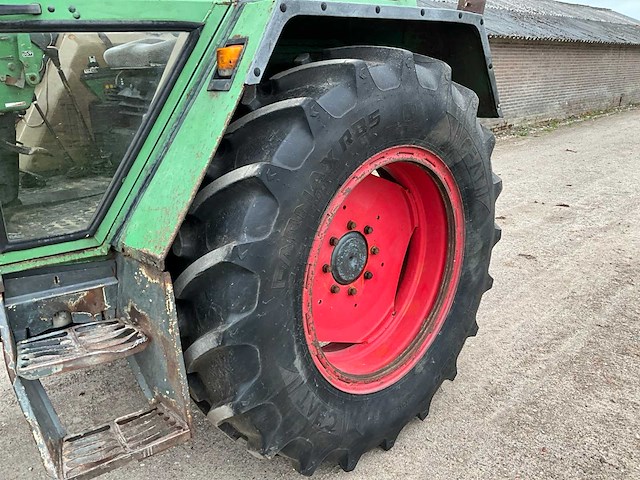 1983 fendt 305ls turbomatik tweewielaangedreven landbouwtractor - afbeelding 11 van  22