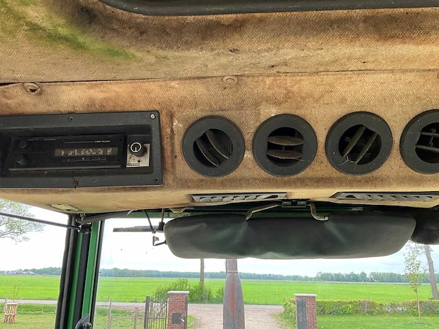 1983 fendt 305ls turbomatik tweewielaangedreven landbouwtractor - afbeelding 20 van  22