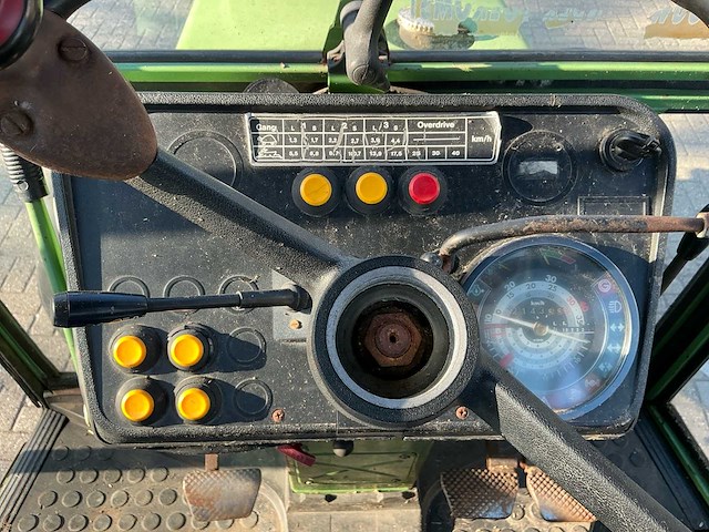1983 fendt 306 ls tweewielaangedreven landbouwtractor - afbeelding 3 van  3