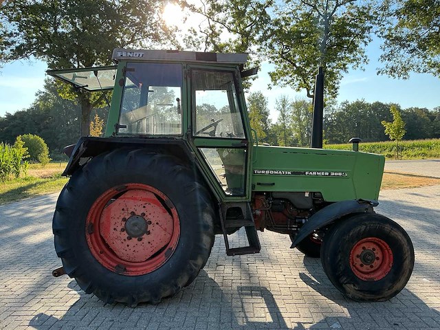 1983 fendt 306 ls tweewielaangedreven landbouwtractor - afbeelding 1 van  3
