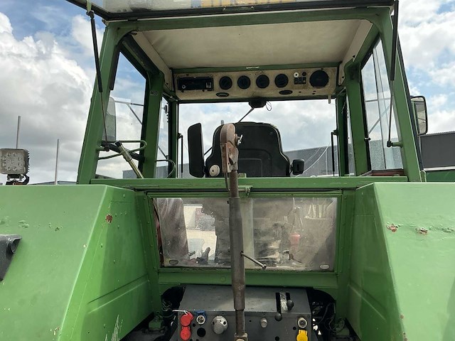 1983 fendt favorit 610lsa turbomatik vierwielaangedreven landbouwtractor - afbeelding 13 van  24