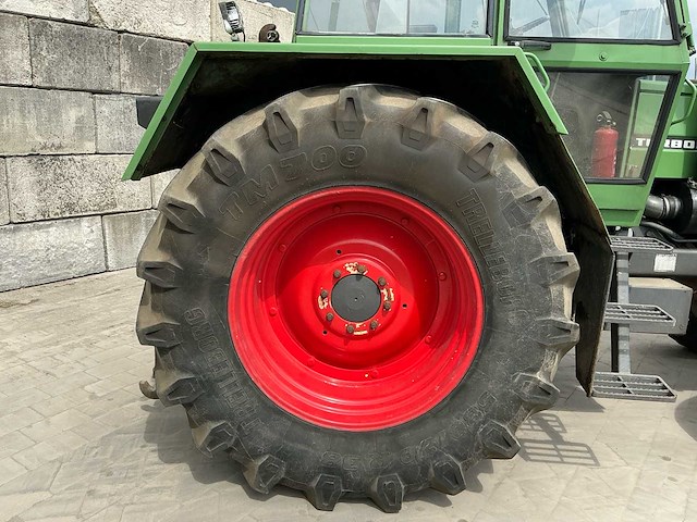 1983 fendt favorit 610lsa turbomatik vierwielaangedreven landbouwtractor - afbeelding 14 van  24