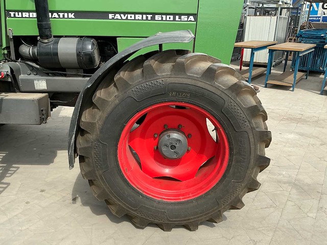 1983 fendt favorit 610lsa turbomatik vierwielaangedreven landbouwtractor - afbeelding 15 van  24