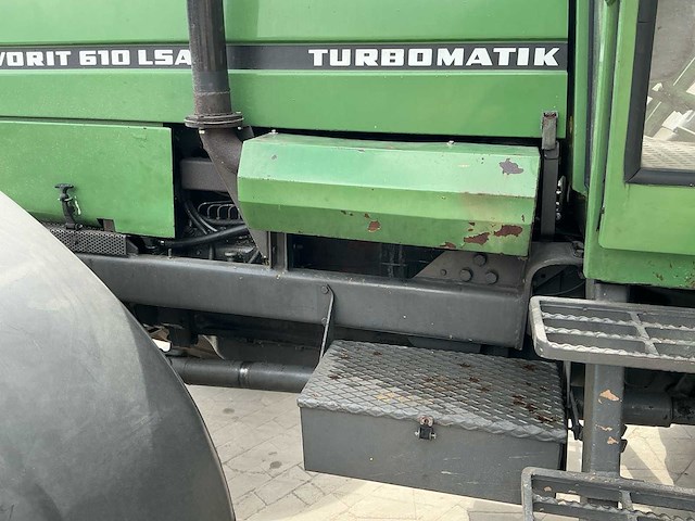 1983 fendt favorit 610lsa turbomatik vierwielaangedreven landbouwtractor - afbeelding 9 van  24