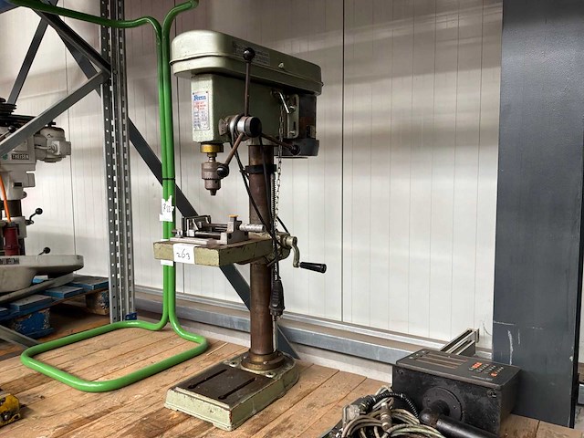 1983 ferm fm-16 kolomboormachine - afbeelding 1 van  10