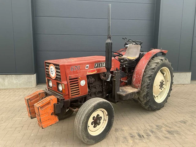 1983 fiat 670 f78 oldtimer tractor - afbeelding 1 van  23