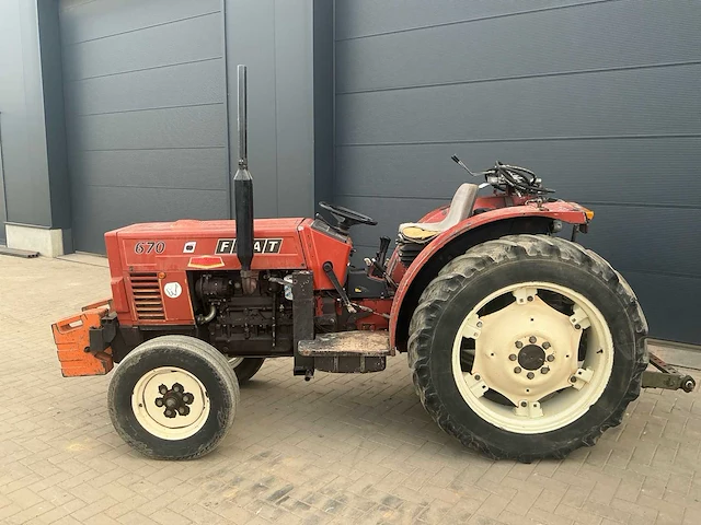 1983 fiat 670 f78 oldtimer tractor - afbeelding 19 van  23