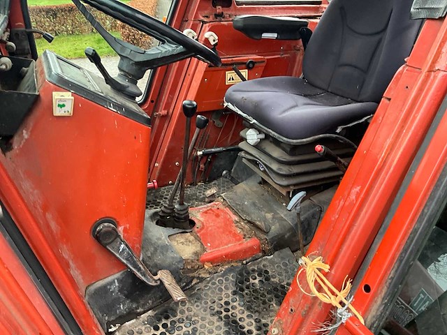 1983 fiatagri 680 dth vierwielaangedreven landbouwtractor - afbeelding 17 van  33