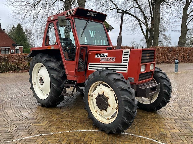 1983 fiatagri 680 dth vierwielaangedreven landbouwtractor - afbeelding 28 van  33