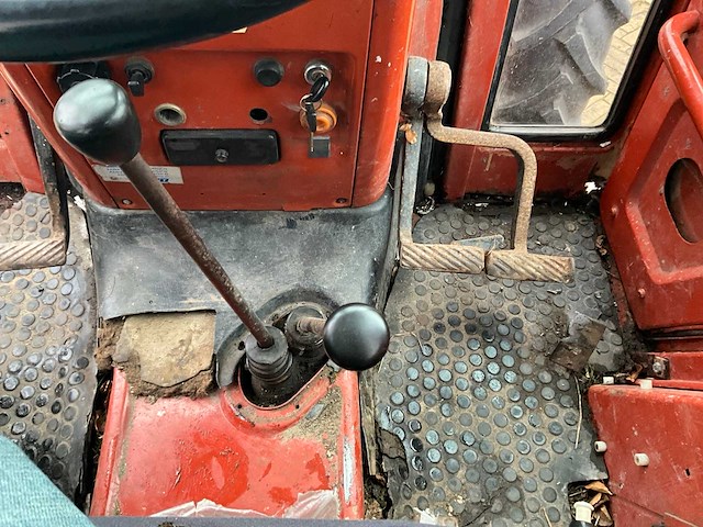 1983 fiatagri 680 dth vierwielaangedreven landbouwtractor - afbeelding 12 van  18