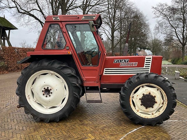 1983 fiatagri 680 dth vierwielaangedreven landbouwtractor - afbeelding 16 van  18