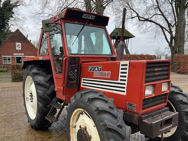 1983 fiatagri 680 dth vierwielaangedreven landbouwtractor - afbeelding 3 van  33