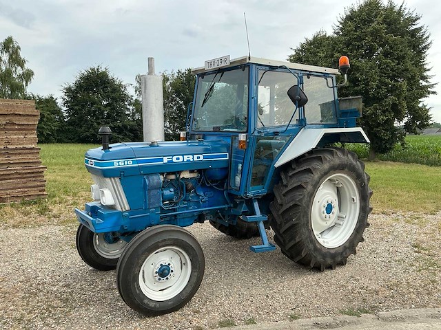 1983 ford 5610 tweewielaangedreven landbouwtractor - afbeelding 1 van  35