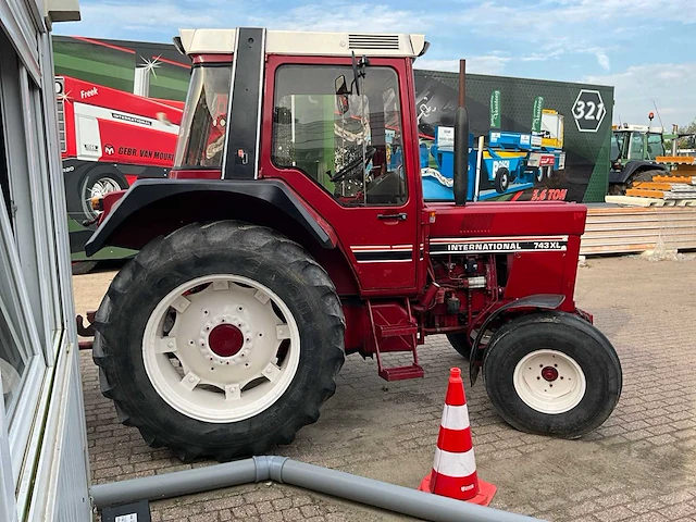 1983 international 743 xl international - afbeelding 11 van  17