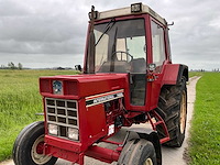 1983 international 745xl tweewielaangedreven landbouwtractor - afbeelding 2 van  31
