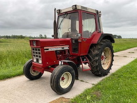 1983 international 745xl tweewielaangedreven landbouwtractor - afbeelding 1 van  31