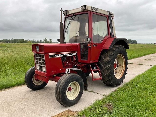 1983 international 745xl tweewielaangedreven landbouwtractor - afbeelding 12 van  31